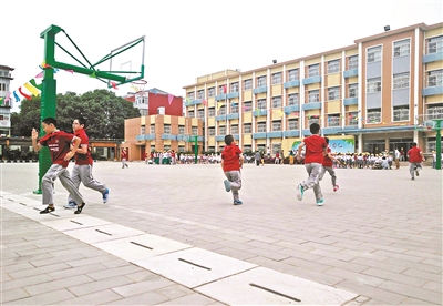 北京市教委将着手中小学塑胶跑道尺度